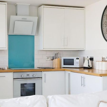Apartamento Two Bed Seafront Escape In East Wittering Exterior foto
