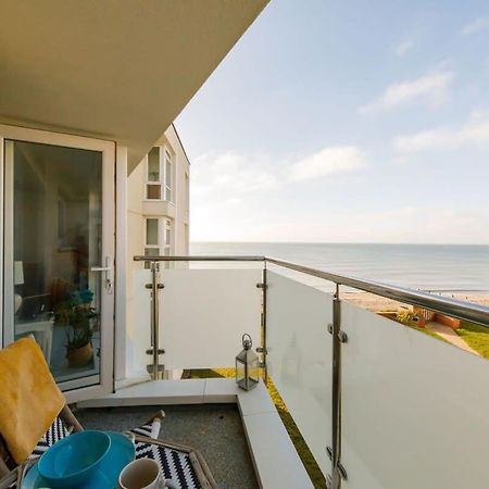 Apartamento Two Bed Seafront Escape In East Wittering Exterior foto