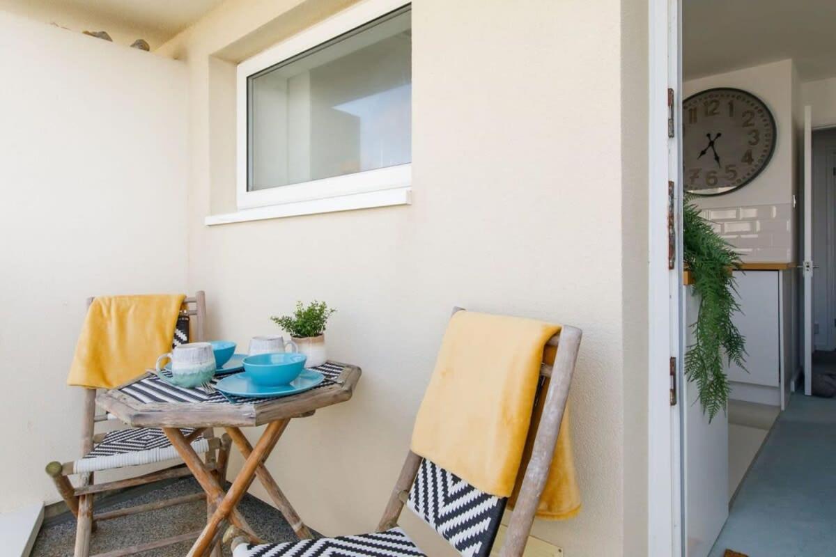 Apartamento Two Bed Seafront Escape In East Wittering Exterior foto