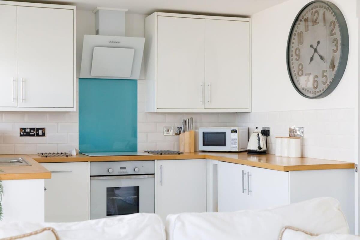 Apartamento Two Bed Seafront Escape In East Wittering Exterior foto