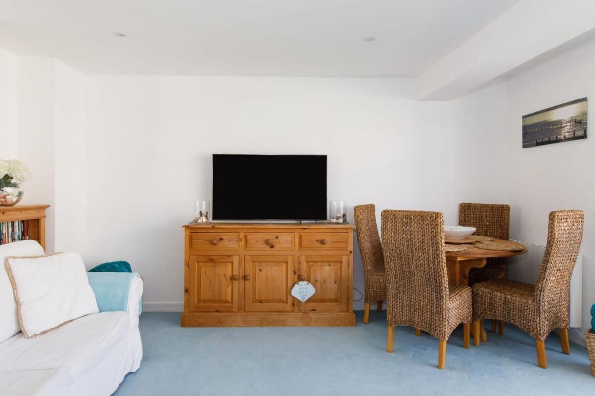 Apartamento Two Bed Seafront Escape In East Wittering Exterior foto