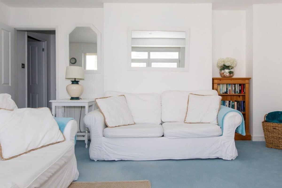 Apartamento Two Bed Seafront Escape In East Wittering Exterior foto
