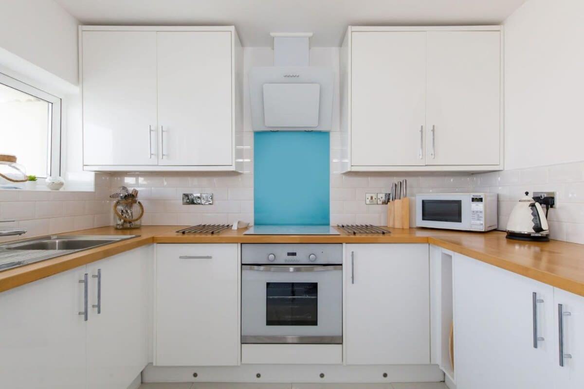 Apartamento Two Bed Seafront Escape In East Wittering Exterior foto