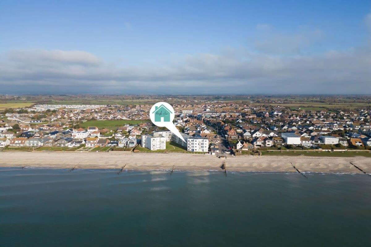 Apartamento Two Bed Seafront Escape In East Wittering Exterior foto